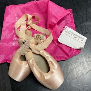 Gaynor Minden AMERICAN size 7.5 W 5 Box